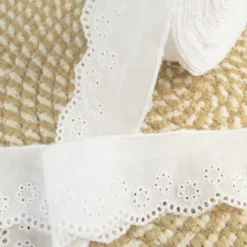 Broderie Anglaise blanche Zamée - 40mm