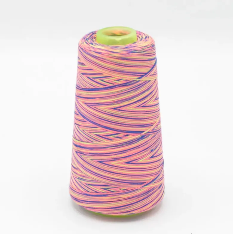 Cône de fil à coudre 100% polyester Multicouleur rose - 3000 yards