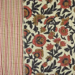 Coton matelassée Bamola motif fleurs Indienne fond écru