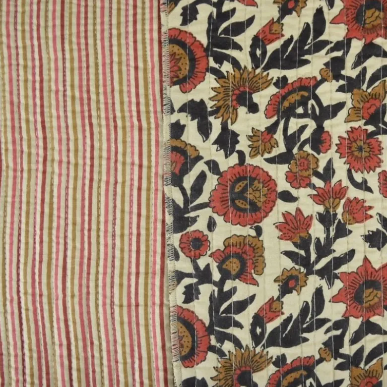 Coton matelassée Bamola motif fleurs Indienne fond écru