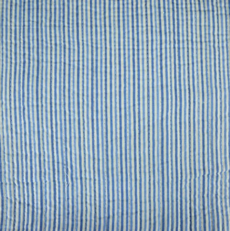 Coton matelassée Kavy motif fleurs Indienne fond bleu