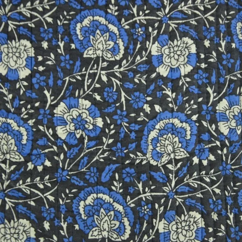 Coton matelassée Kavy motif fleurs Indienne fond bleu