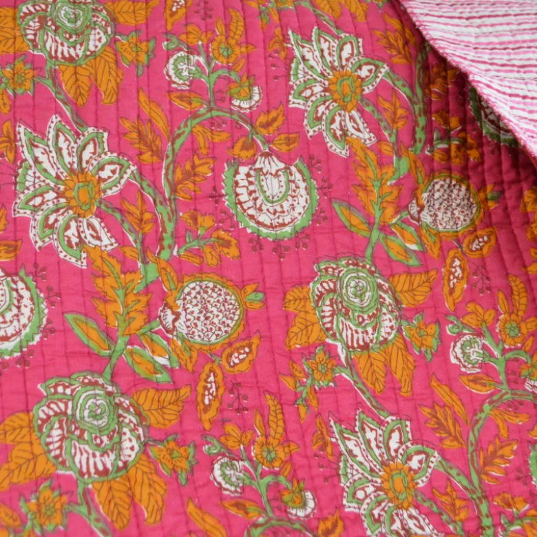 Coton matelassée Palolem motif fleurs Indienne fuchsia
