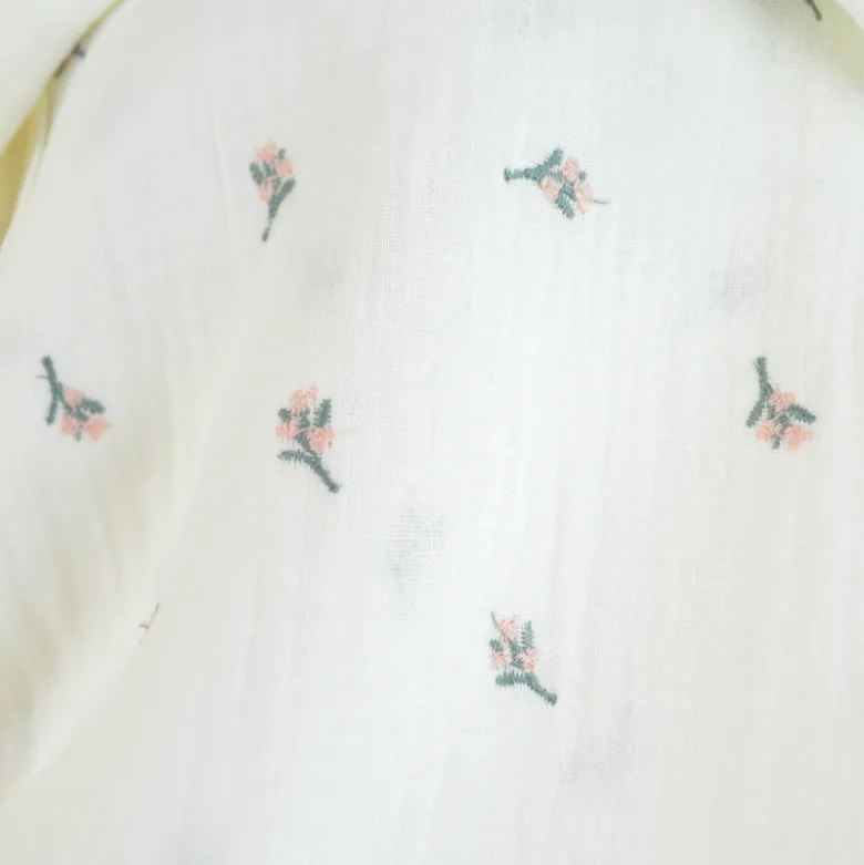 Double gaze brodée Anne-Sophie petites fleurs fond blanc cassé - OEKO TEX