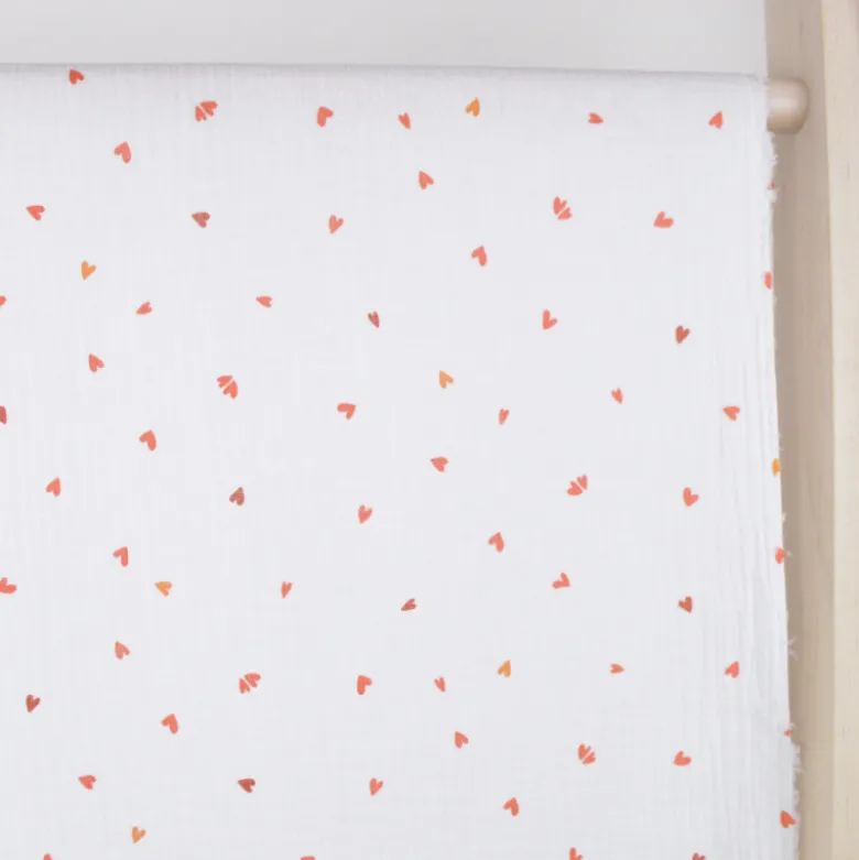 Double gaze Coreo motif coeurs rouges fond blanc - OEKO TEX