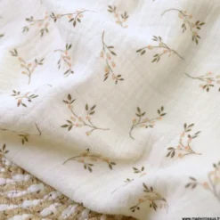 Double gaze de coton Bio & OEKO TEX Simone motifs fleurs fond Ecru