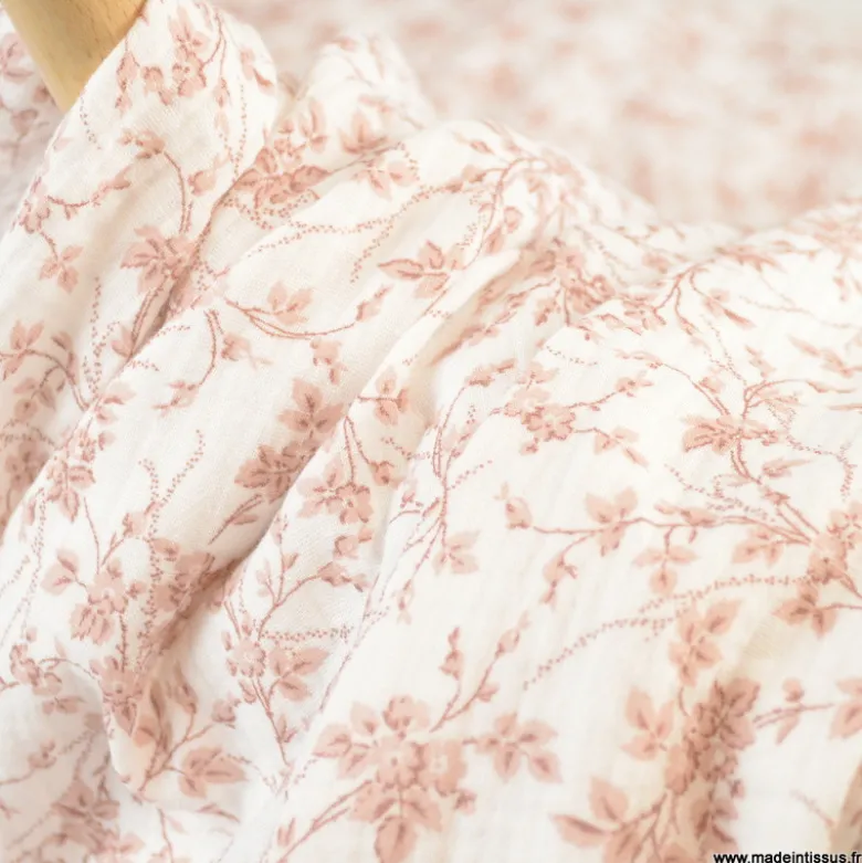 Double gaze de coton Bio & OEKO TEX Jeannine motifs fleurs roses fond Blanc rosé