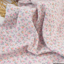 Double gaze de coton Bio, OEKO TEX Santina motifs fleurs pétrole et pointe de rose fluo