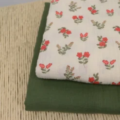 Double gaze Fergie motif fleurs fond écru - OEKO TEX