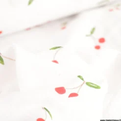 Double gaze motif grandes cerises fond blanc - OEKO TEX