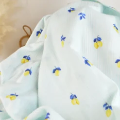 Double gaze à rayures bleues et blanches motif citrons - OEKO TEX