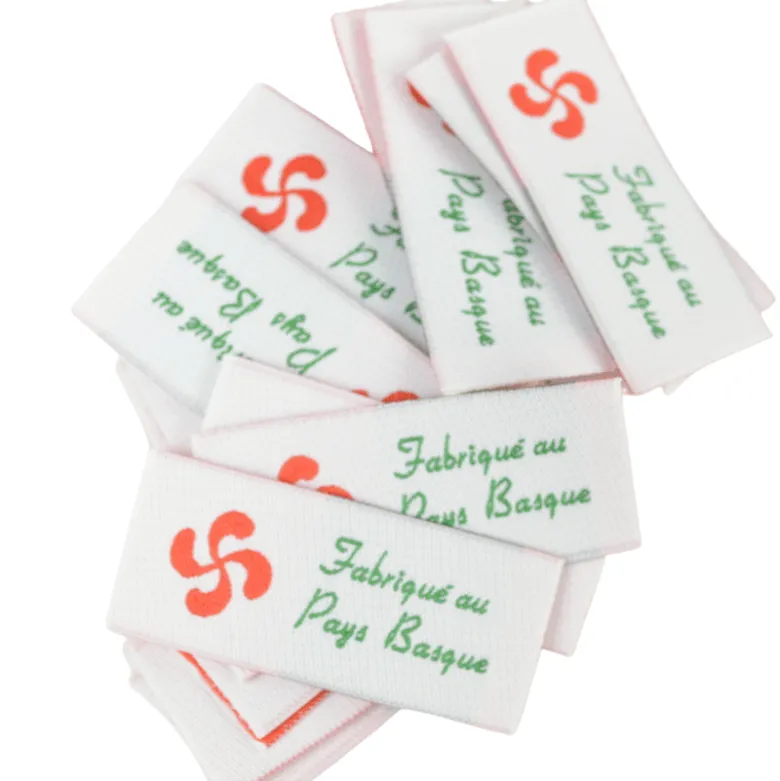 Etiquette tissée à coudre message "Fabriqué au Pays Basque" 20x45mm