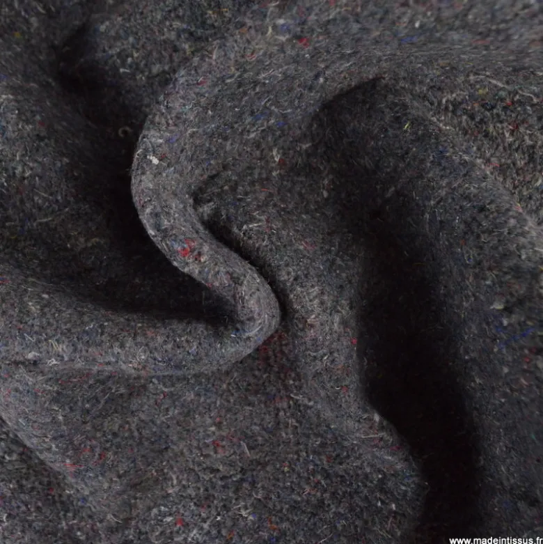 Feutre insonorisant et isolant en fibre de polyester recyclé