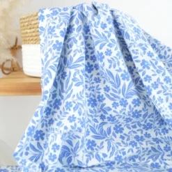 Jersey fleurs bleues fond blanc – Poppy Fabrics - OEKO TEX