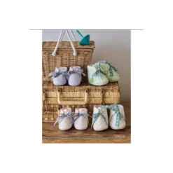 Livre PREMIER TROUSSEAU DE BEBE A COUDRE - UN PETIT BOUT DE FIL