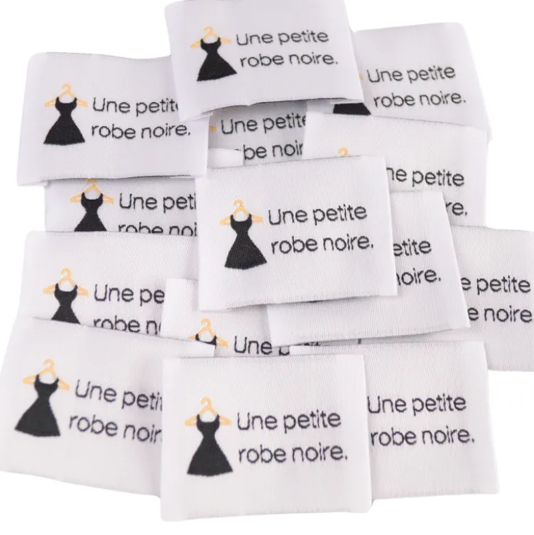 Lot de 5 étiquettes tissées - Une petite robe Noire