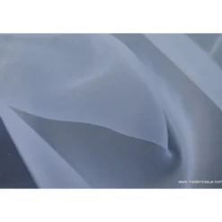 Organza polyester blanc 300cm .