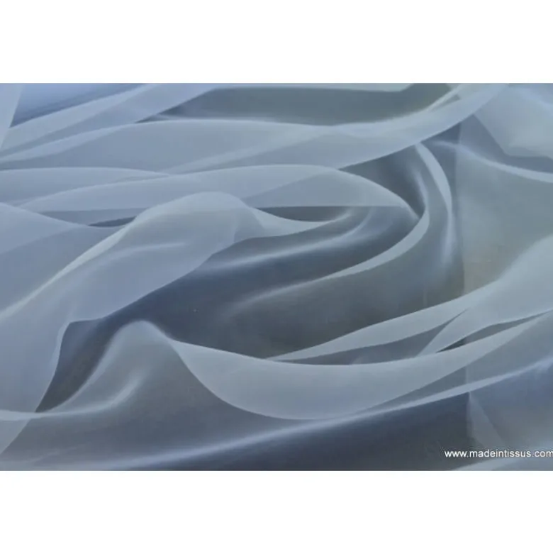 Organza polyester blanc 300cm .