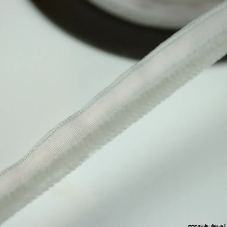 Passepoil velours 3.5mm coloris Gris clair pour l'ameublement