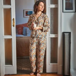 Patron de pyjamas femme Budapest - Ikatee