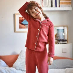 Patron pochette Pyjama Budapest Kids by Ikatee pour enfants du 3 au 12 ans
