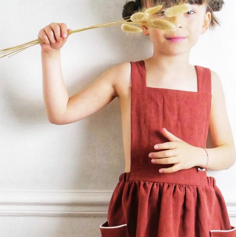 Patron Robe Tablier Milano by Ikatee pour enfants du 3 au 12 ans