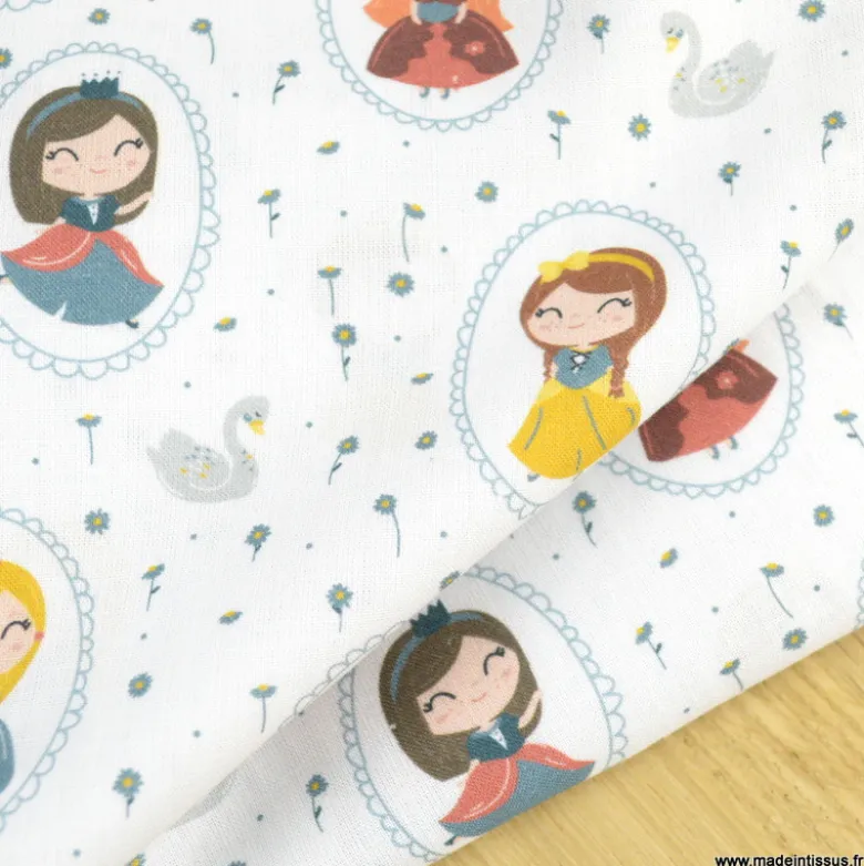 Popeline Bio Fabby motifs princesses, fleurs et cygnes -OEKO TEX