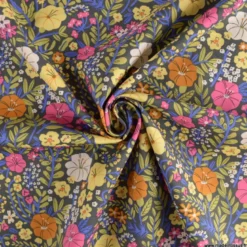 Popeline Blossom motif fleurs fond noir -OEKO TEX