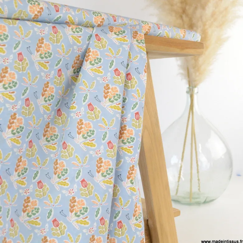 Popeline Issoria motif fleurs fond bleu - OEKO TEX
