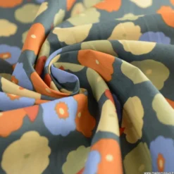 Popeline Pinchi motif fleurs fond thym - OEKO TEX
