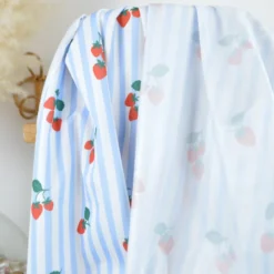 Pul contact alimentaire motifs rayures bleues et fraises - motif exclusif