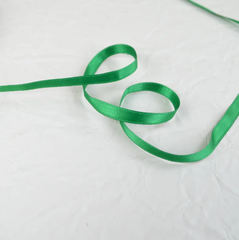 Ruban satin Vert prairie - 6 mm