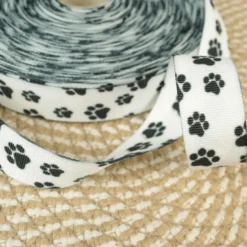 Sangle motifs pattes de chien fond blanc cassé - 28mm