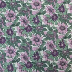 Seersucker motif Fleurs prune et vertes fond écru