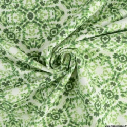 Tissu Bengaline motif rosaces vert et blanc