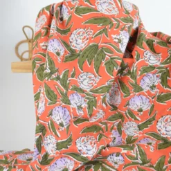 Tissu Block print Indien Bundi – Motif fleurs fond corail