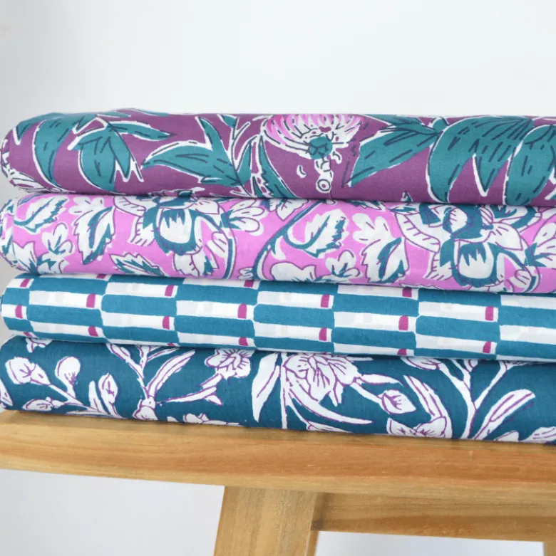 Tissu Block print Indien Churu – Motif fleurs fond rose