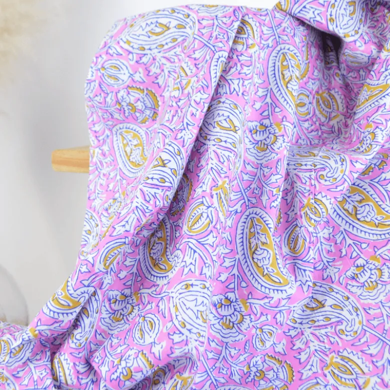 Tissu Block print Indien Pushkar – Motif fleurs fond rose