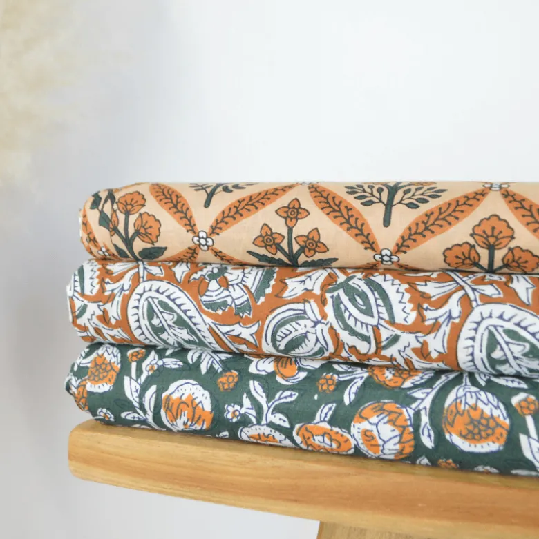Tissu Block print Indien Pushkar – Motif fleurs fond Cognac