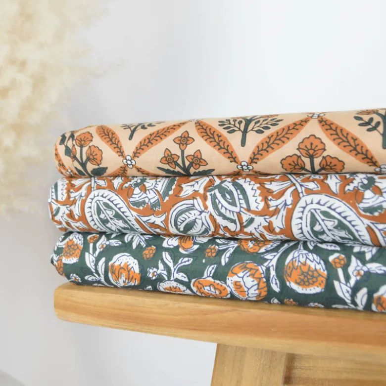 Tissu Block print Indien Pushkar – Motif fleurs fond Cognac