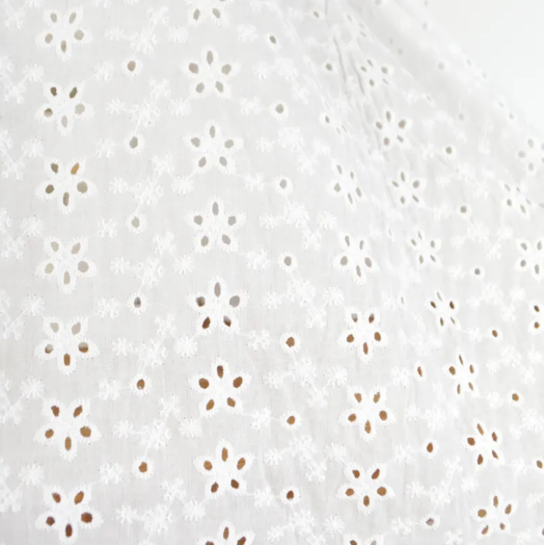 Tissu broderie anglaise coton blanc - Eusébie