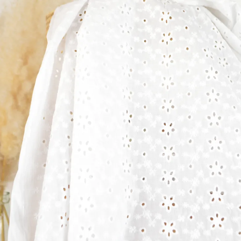 Tissu broderie anglaise coton blanc - Eusébie