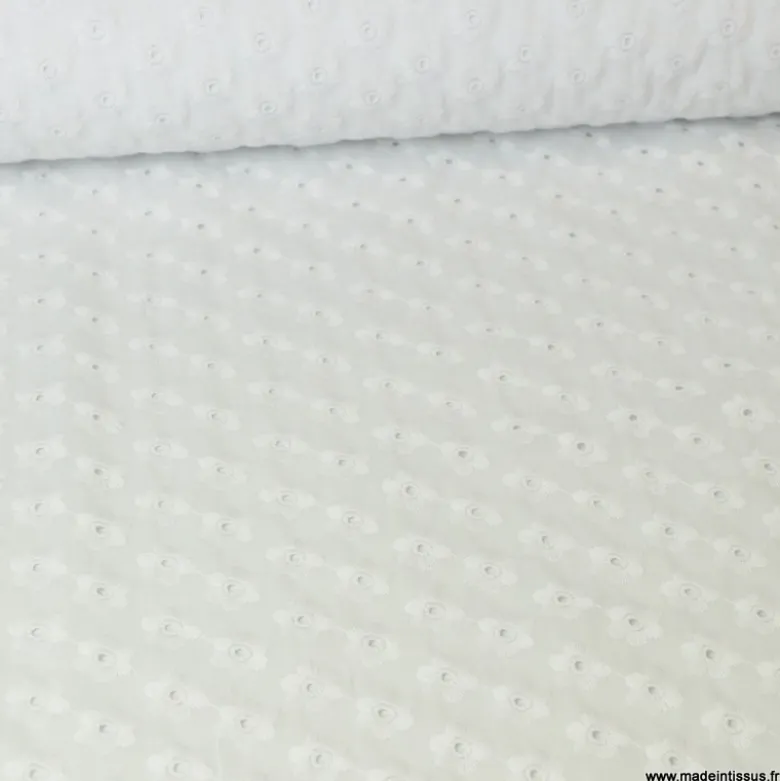 Tissu broderies anglaise Garance coton Blanc motifs fleurs