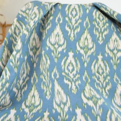 Tissu canva Basuki type canvas motif Ikat bleu et lin