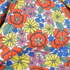 Tissu canva Belonia type bachette motif fleurs rouges et jaunes fond écru