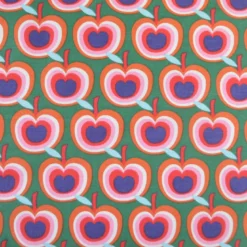Tissu canva Granny type bachette motif pommes fond vert