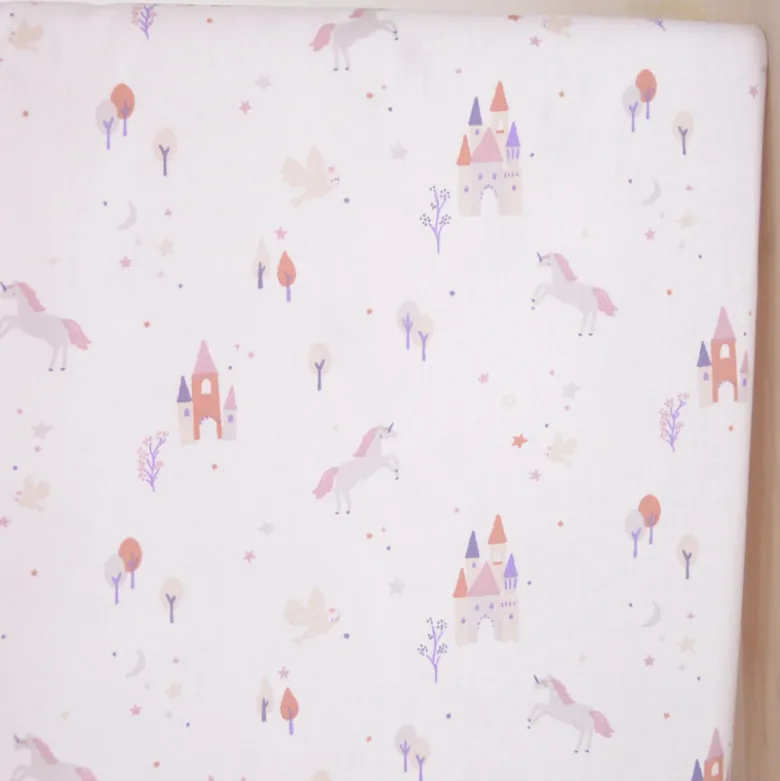 Tissu coton Chateau motif chateau et licornes fond blanc - OEKO TEX