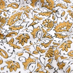 Tissu coton Enduit Arya motif fleurs Indiennes moutarde