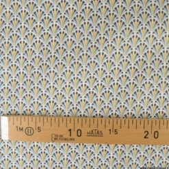 Tissu coton Enduit Kolius motif écailles Bleu et blanc