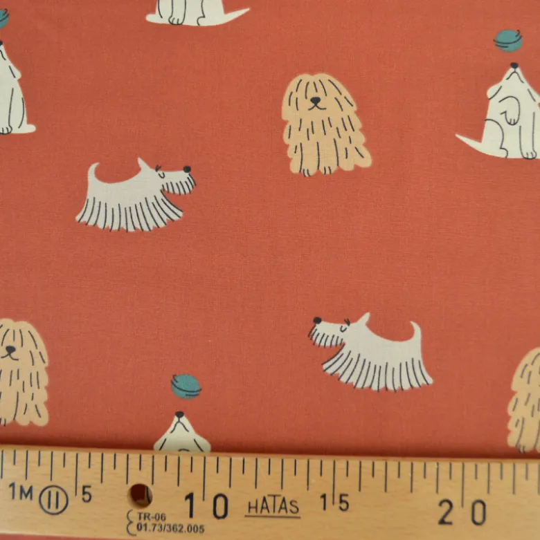 Tissu coton imprimé chiens fond terracotta - OEKO TEX